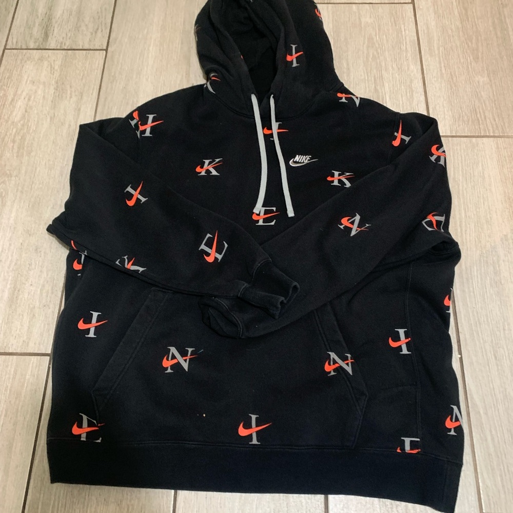 Men’s NIKE graphic hoodie SIZE XL